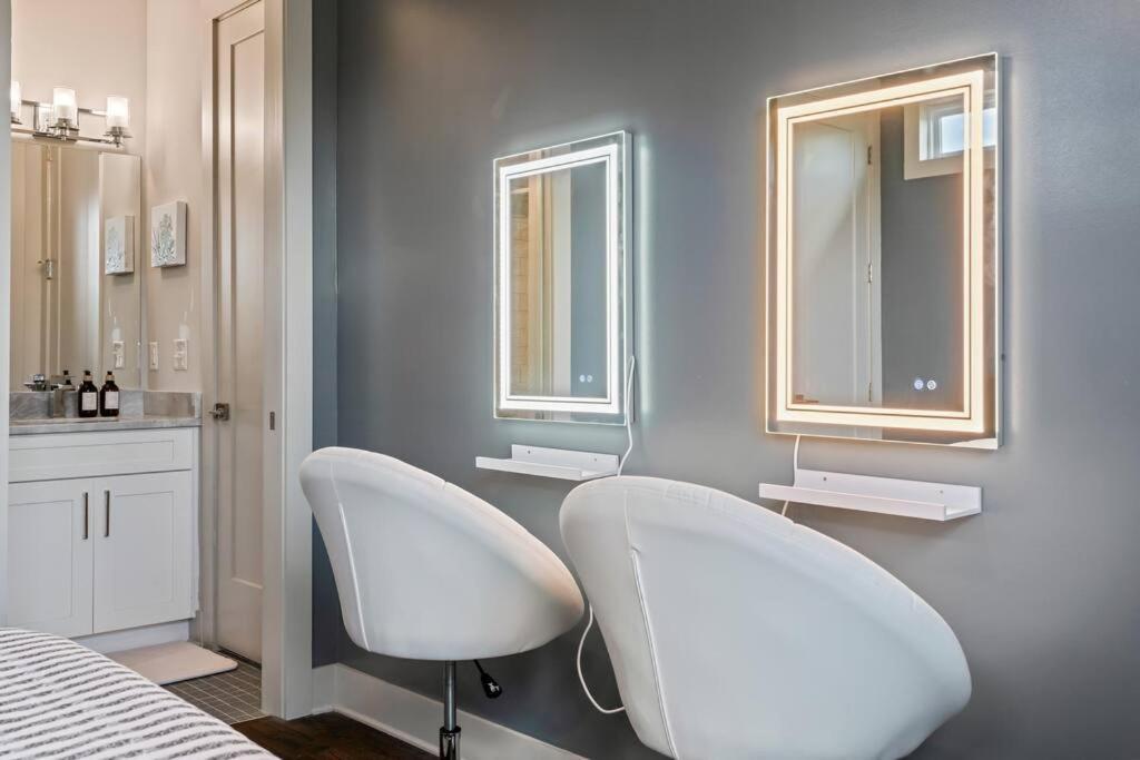 King Bed, Balcony, Covered Patio & Firepit! 8 Minutes From Broadway Nashville Exterior foto