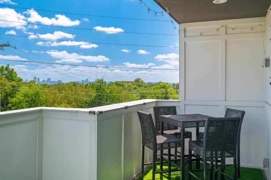 King Bed, Balcony, Covered Patio & Firepit! 8 Minutes From Broadway Nashville Exterior foto